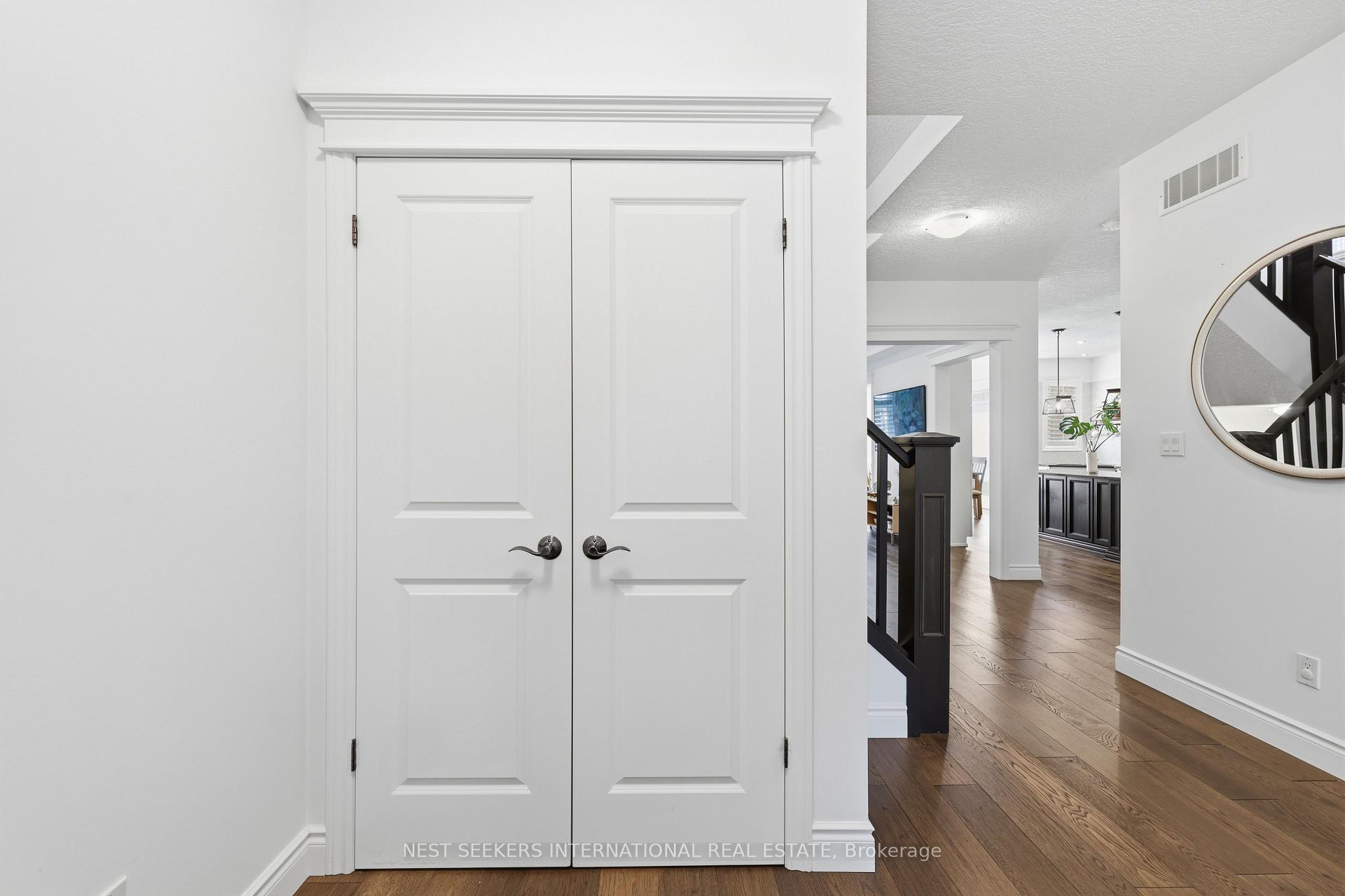 Photo 5 of 8 Amsterdam Crescent, Guelph, Pineridge/Westminster Woods — HOMEH
