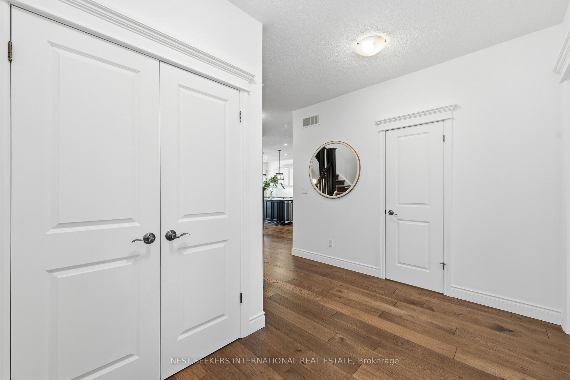 Photo 6 of 8 Amsterdam Crescent, Guelph, Pineridge/Westminster Woods — HOMEH