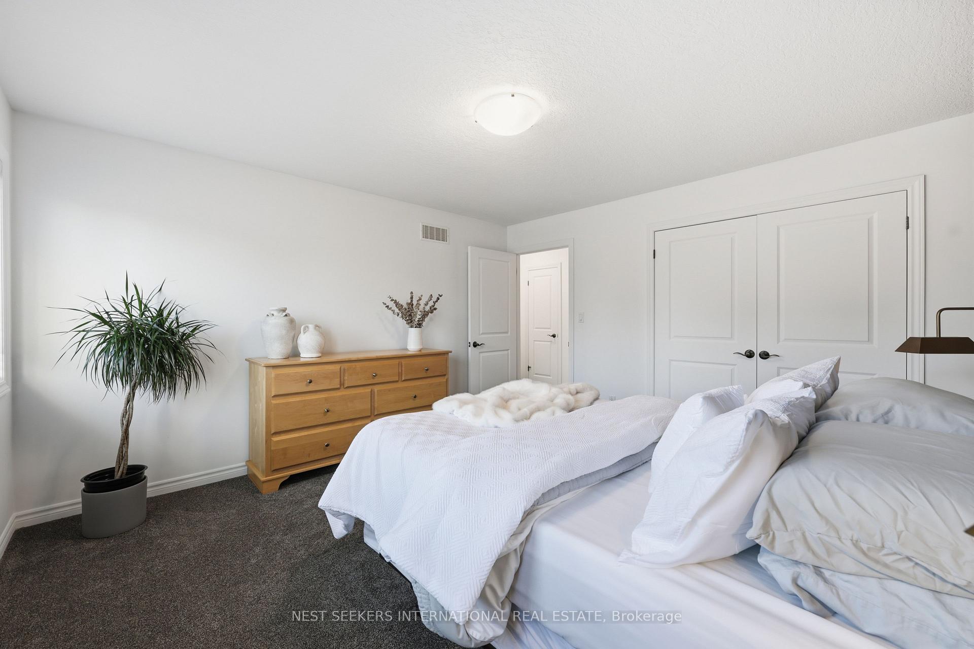 Photo 29 of 8 Amsterdam Crescent, Guelph, Pineridge/Westminster Woods — HOMEH