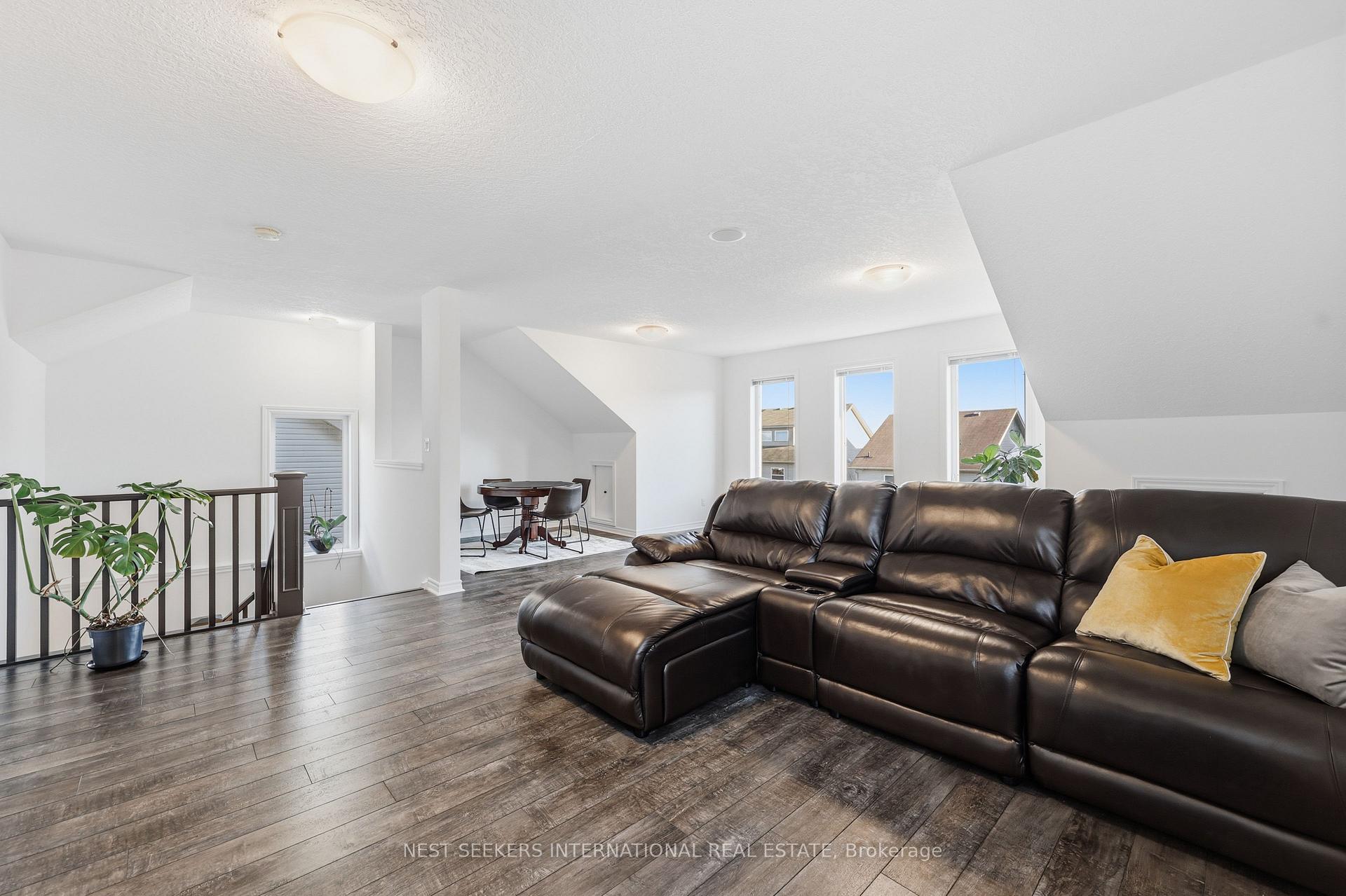 Photo 33 of 8 Amsterdam Crescent, Guelph, Pineridge/Westminster Woods — HOMEH