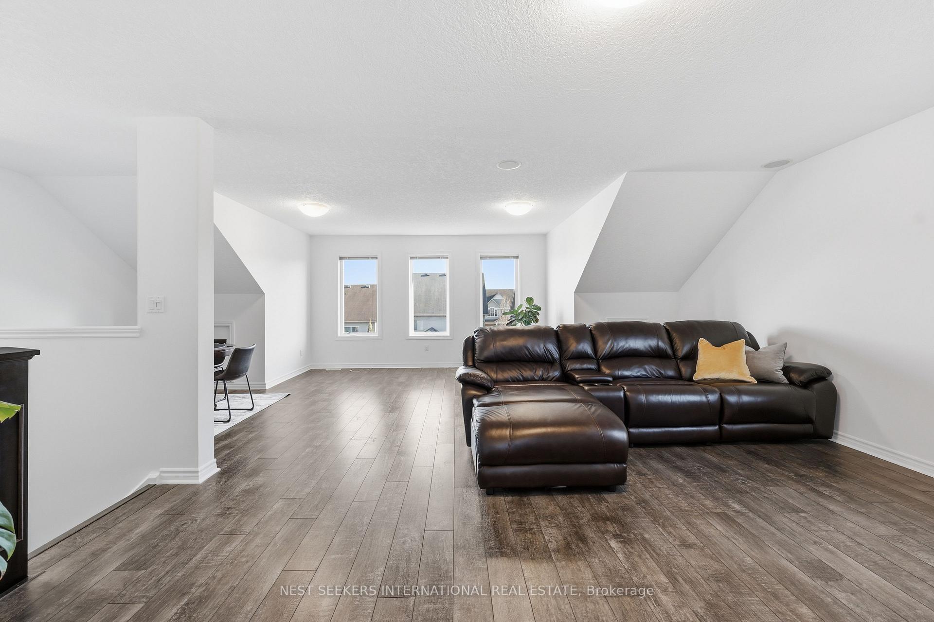 Photo 34 of 8 Amsterdam Crescent, Guelph, Pineridge/Westminster Woods — HOMEH