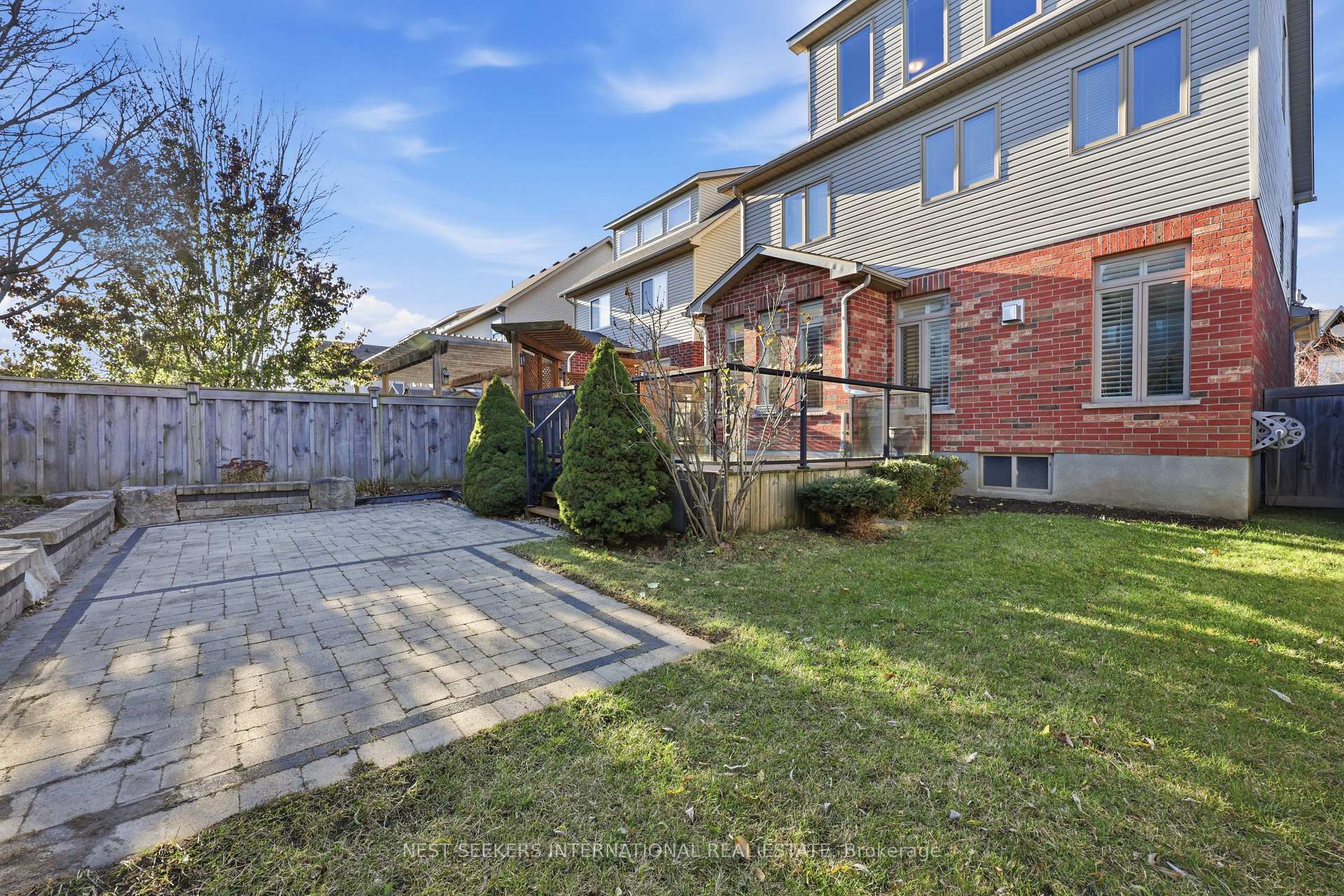 Photo 38 of 8 Amsterdam Crescent, Guelph, Pineridge/Westminster Woods — HOMEH