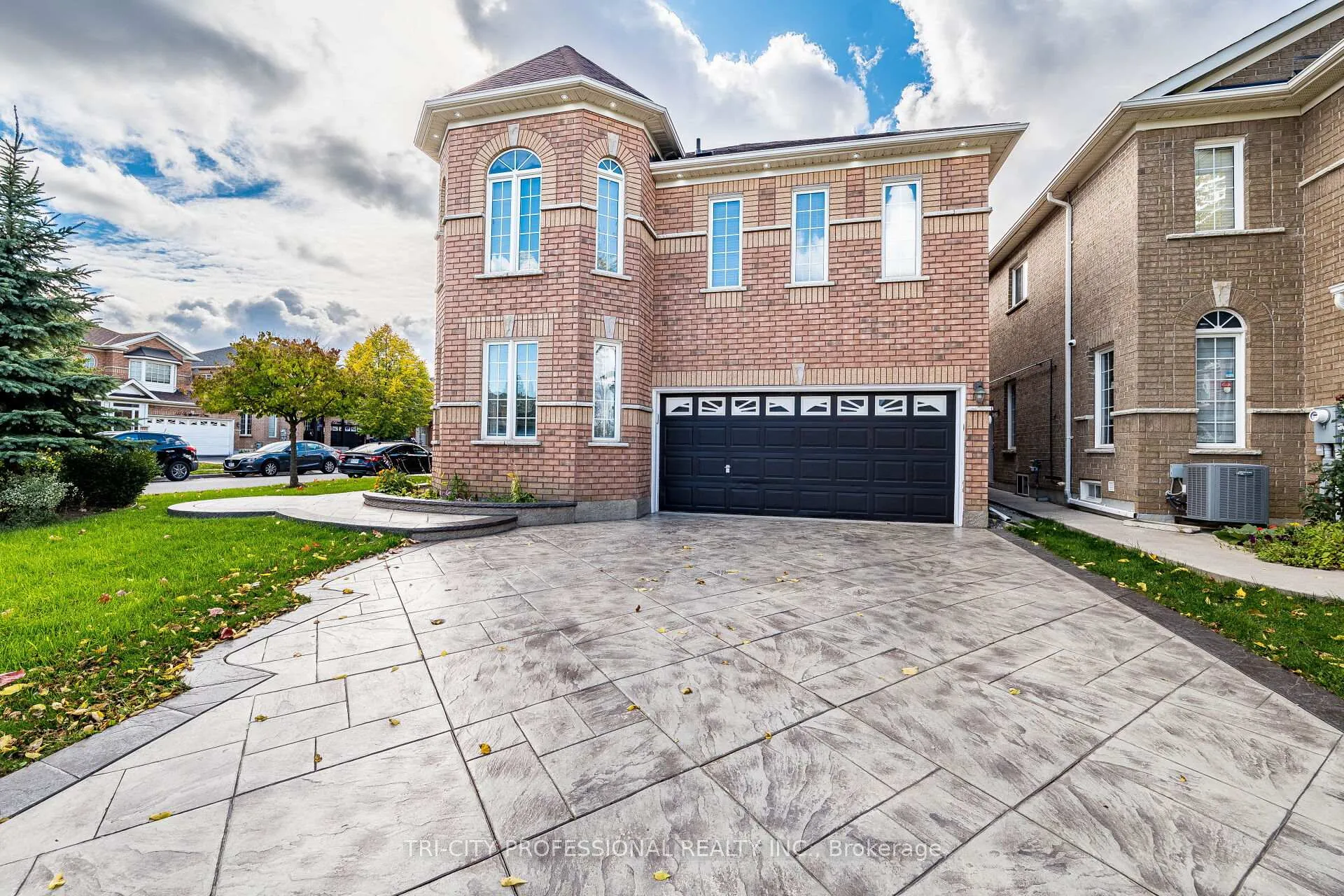 Photo 53 of 101 Williamson Drive, Brampton, Fletcher's Meadow — HOMEH