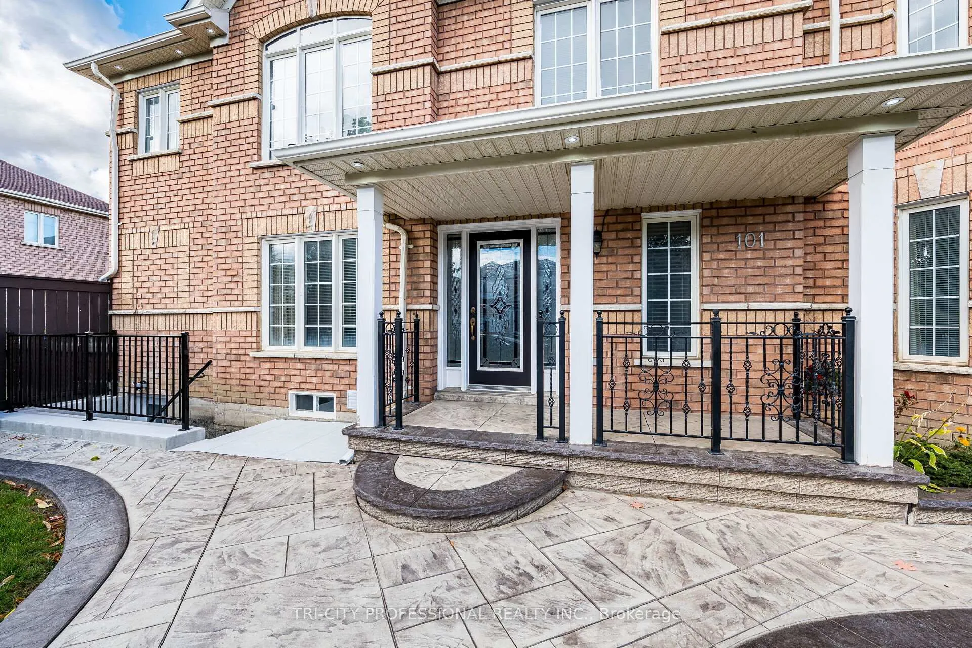 Photo 60 of 101 Williamson Drive, Brampton, Fletcher's Meadow — HOMEH