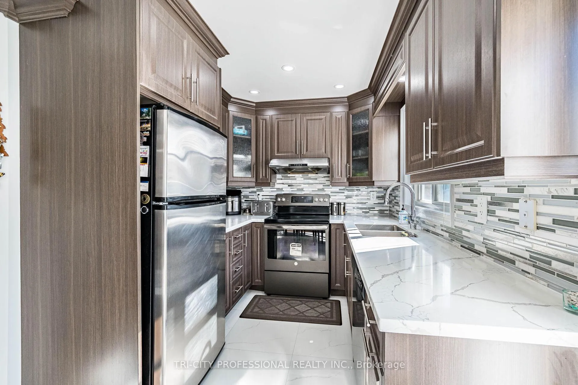 Photo 309 of 101 Williamson Drive, Brampton, Fletcher's Meadow — HOMEH