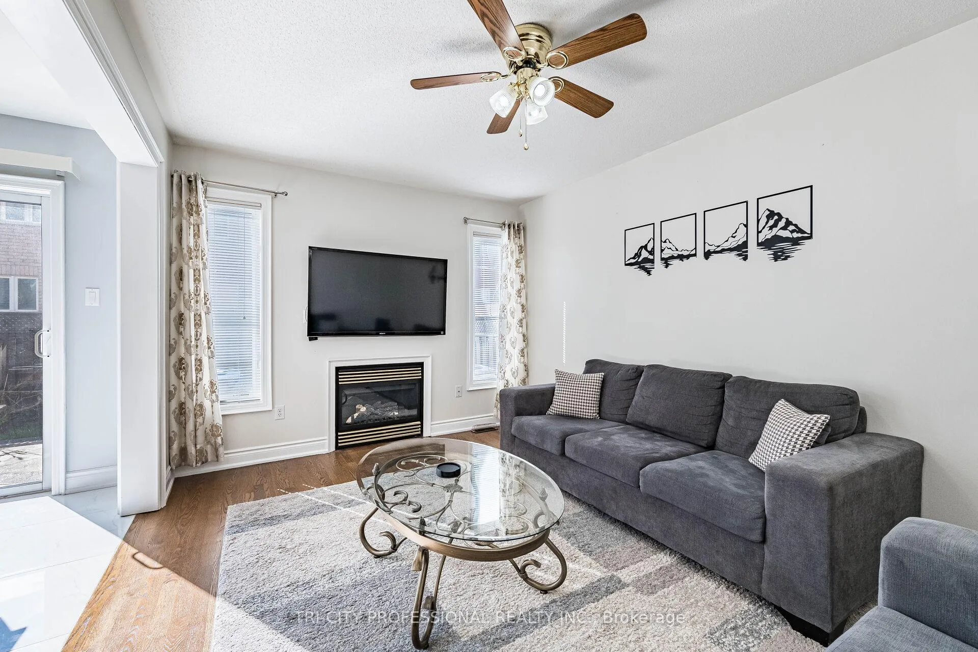 Photo 408 of 101 Williamson Drive, Brampton, Fletcher's Meadow — HOMEH