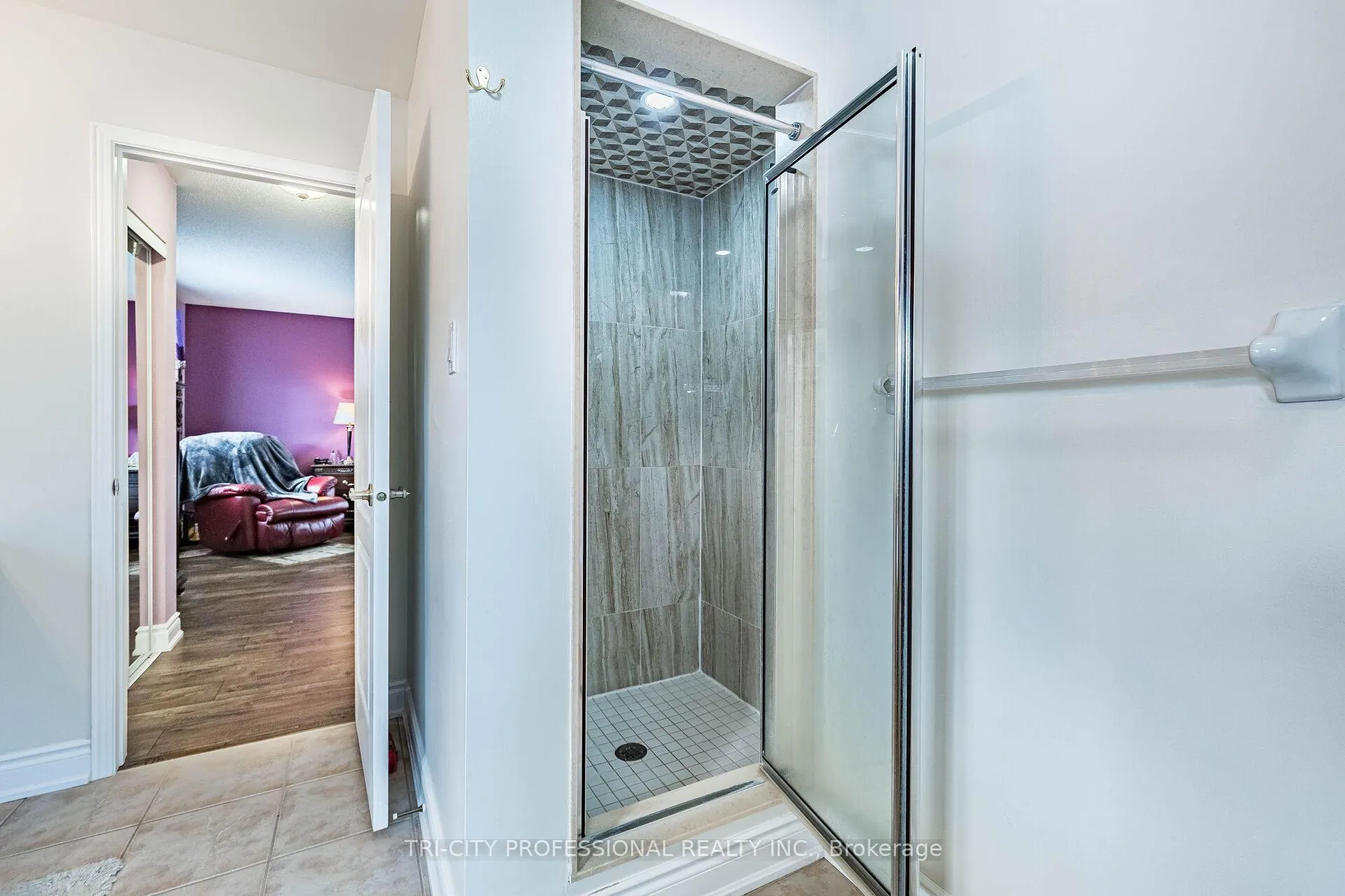 Photo 649 of 101 Williamson Drive, Brampton, Fletcher's Meadow — HOMEH