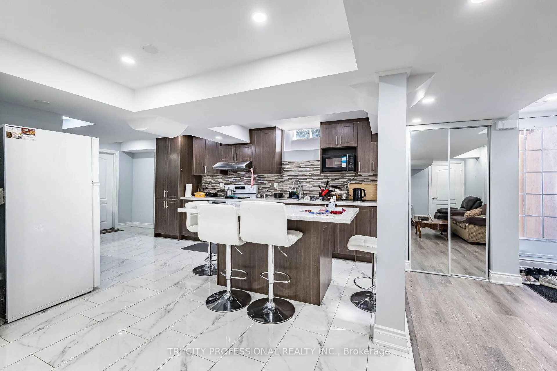 Photo 937 of 101 Williamson Drive, Brampton, Fletcher's Meadow — HOMEH