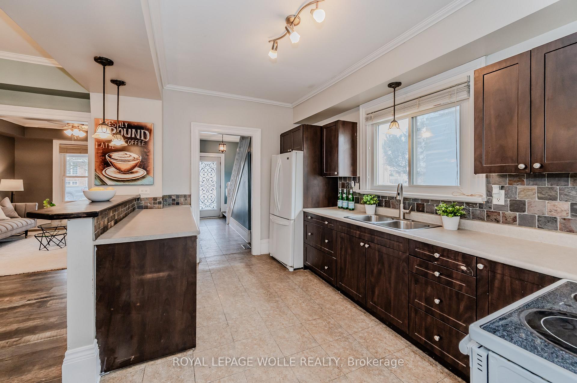 Photo 12 of 129 Marlborough Street, Brant, Brantford Twp — HOMEH
