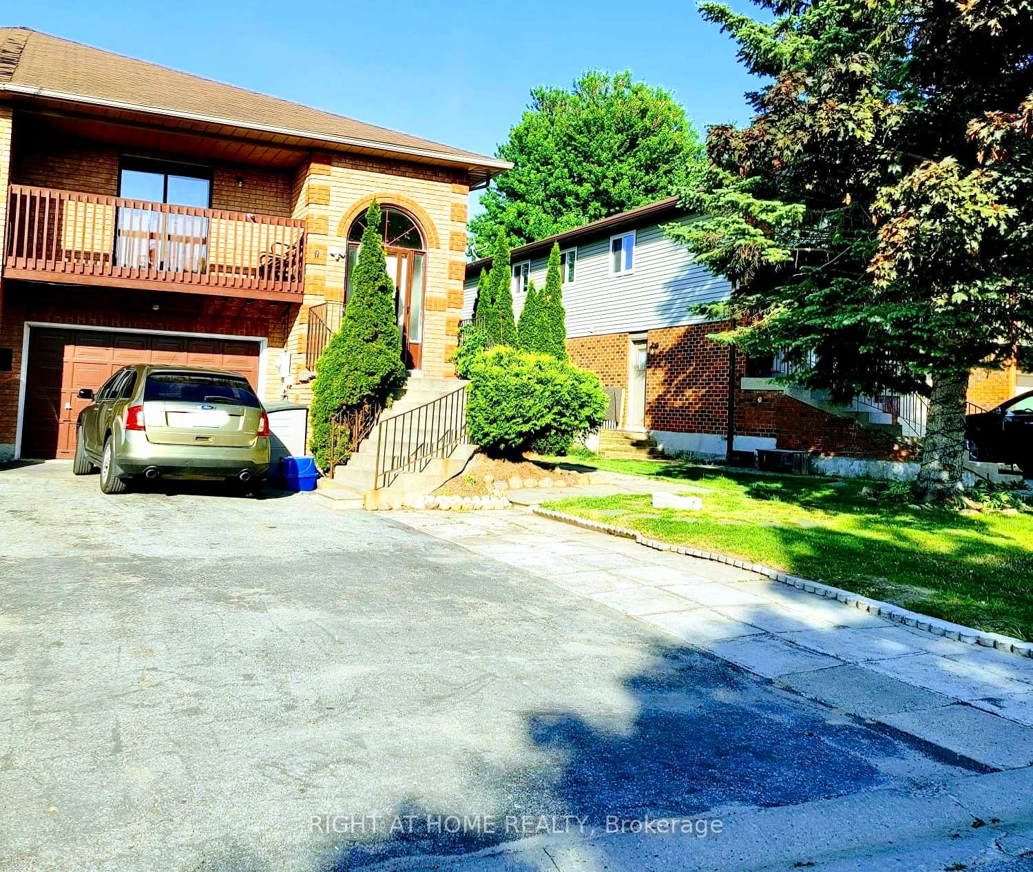 Front of Unit Upper, 7 Porritt Street
