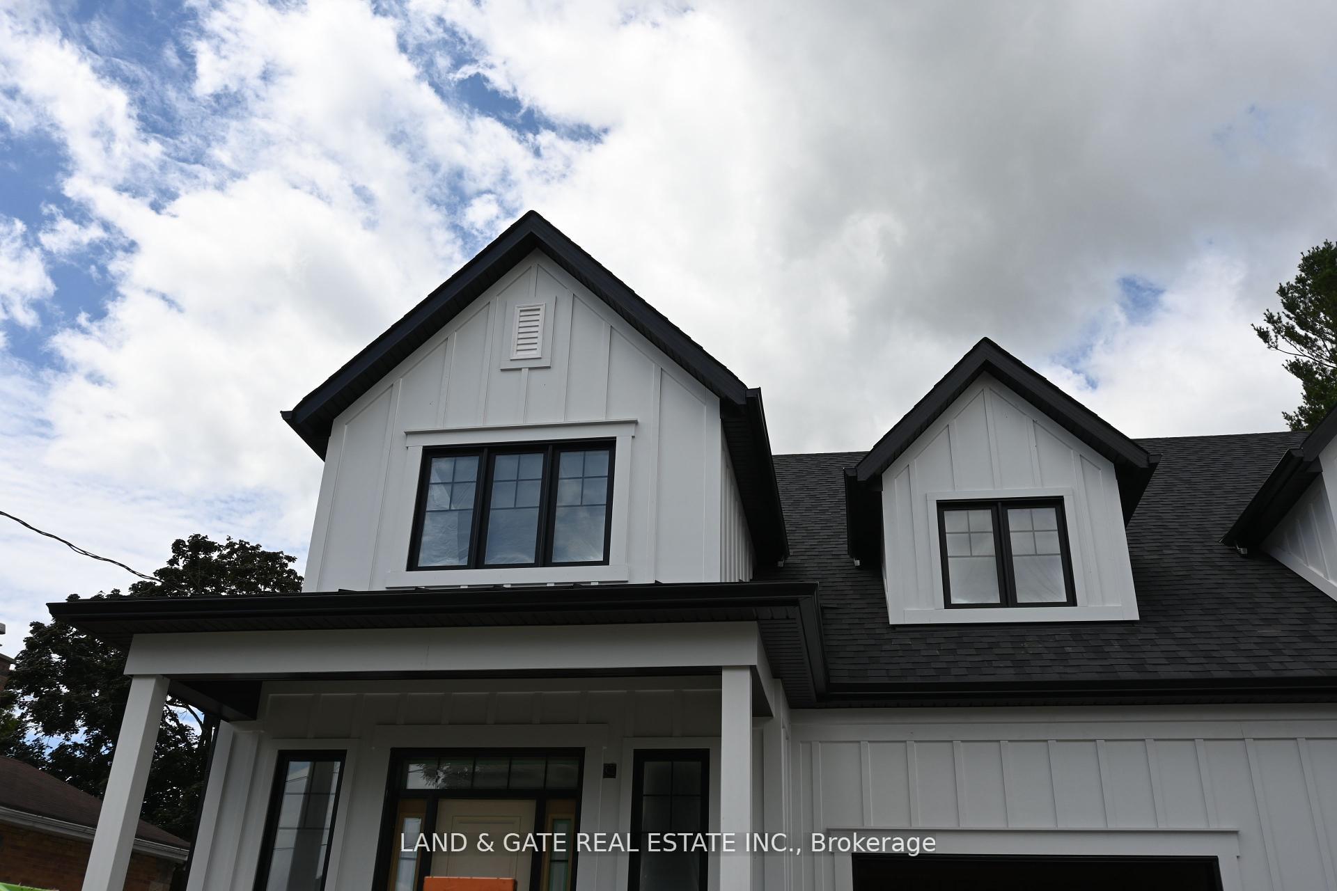 Photo 5 of 132B Elgin Street, Clarington, Bowmanville — HOMEH