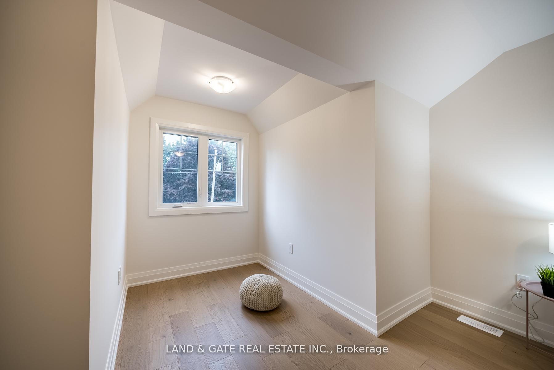 Photo 10 of 132B Elgin Street, Clarington, Bowmanville — HOMEH