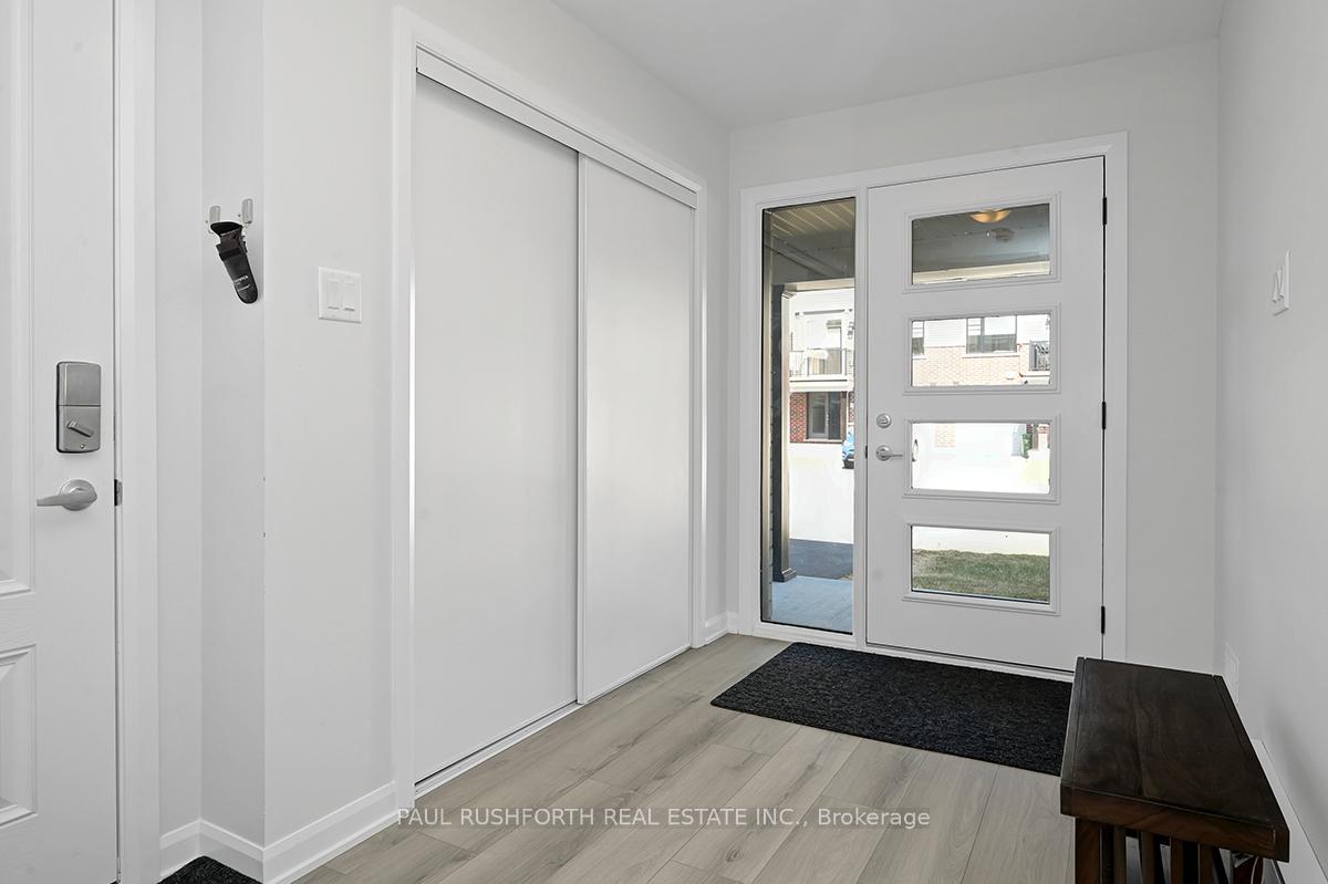 Photo 2 of 706 Lurgan Way, Ottawa, Barrhaven - Half Moon Bay — HOMEH