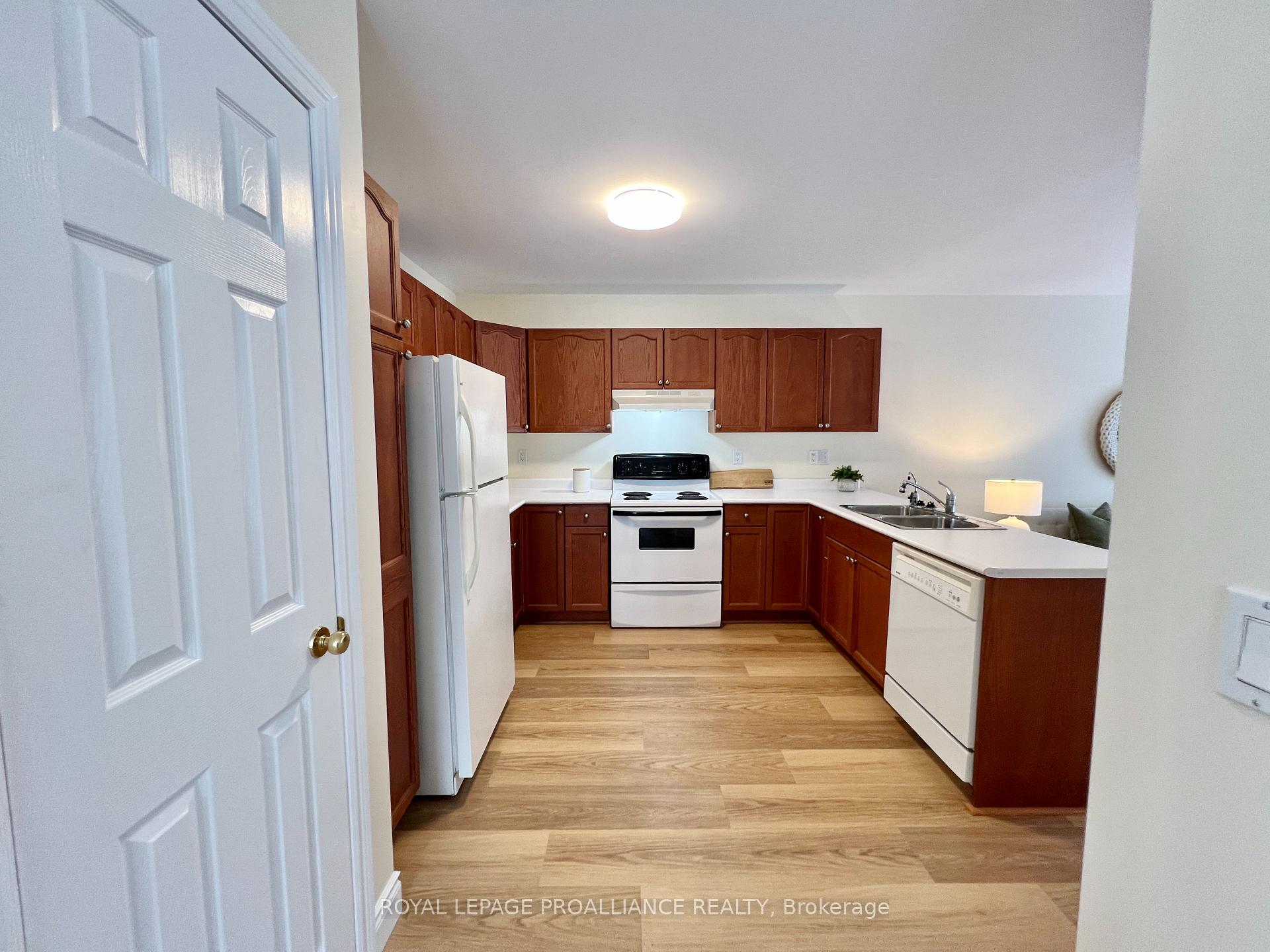Photo 7 of 36 Alder Court, Belleville, Belleville Ward — HOMEH