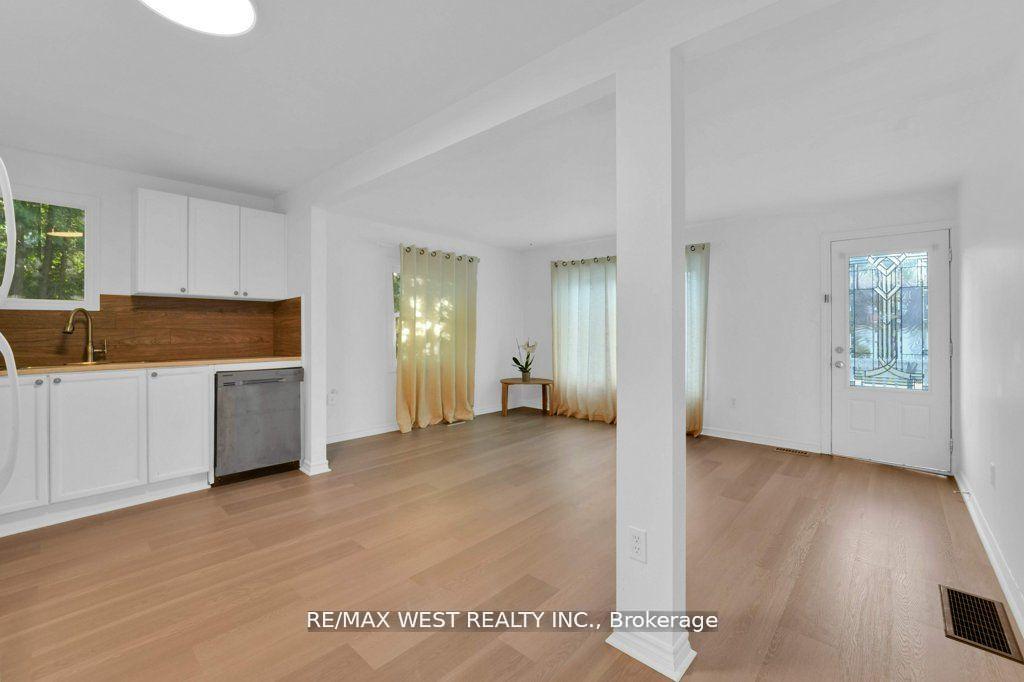 Photo 5 of 275 Pine Beach Drive, Georgina, Keswick South — HOMEH
