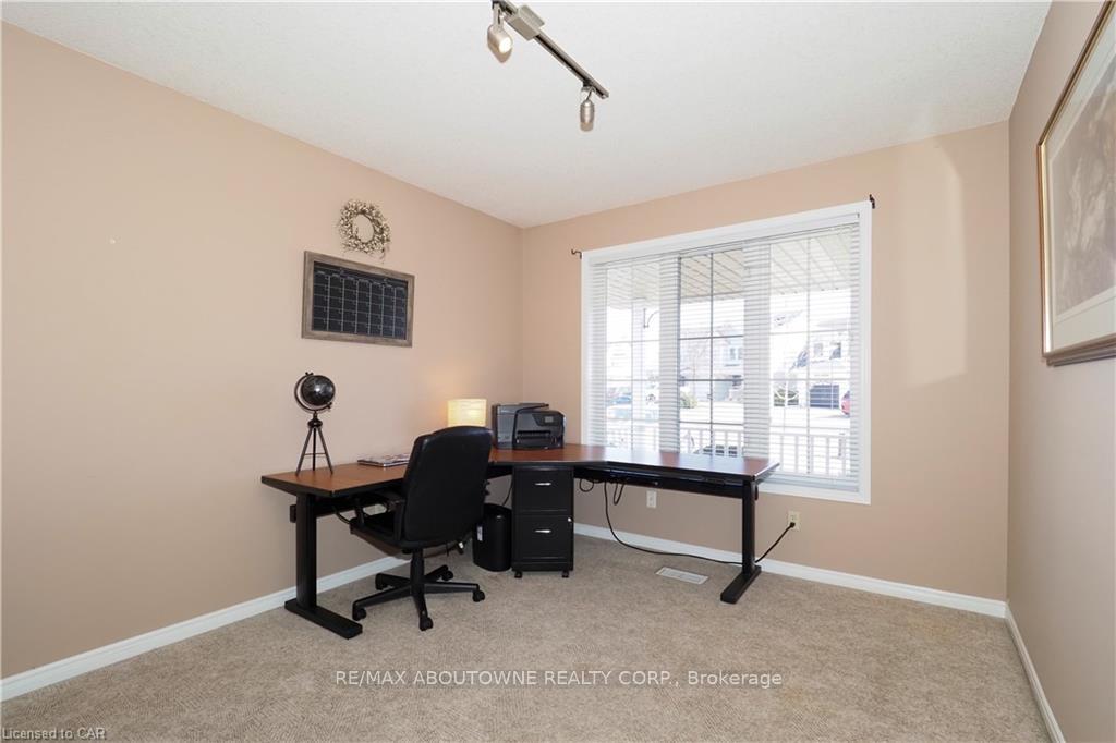 Photo 6 of Unit Main, 33 Boulder Crescent, Guelph, Clairfields/Hanlon Business Park — HOMEH