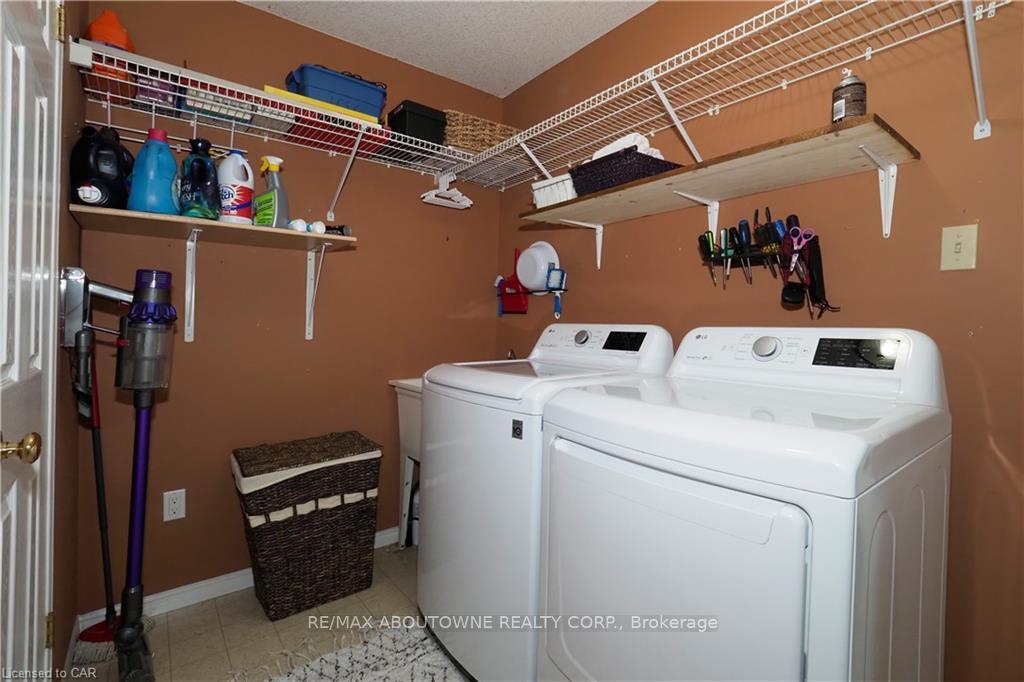 Photo 23 of Unit Main, 33 Boulder Crescent, Guelph, Clairfields/Hanlon Business Park — HOMEH
