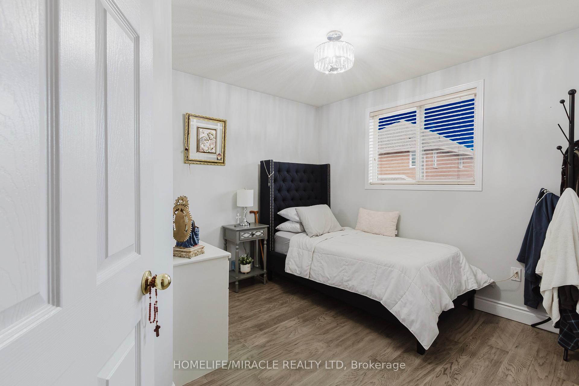 Photo 25 of 84 Hillgarden Drive, Hamilton, Stoney Creek Mountain — HOMEH
