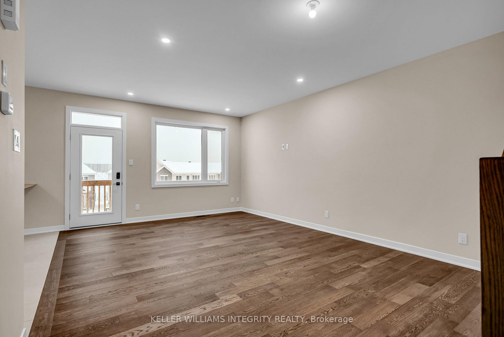 Photo 4 of 162 Beebalm Crescent, Ottawa, Barrhaven - Half Moon Bay — HOMEH