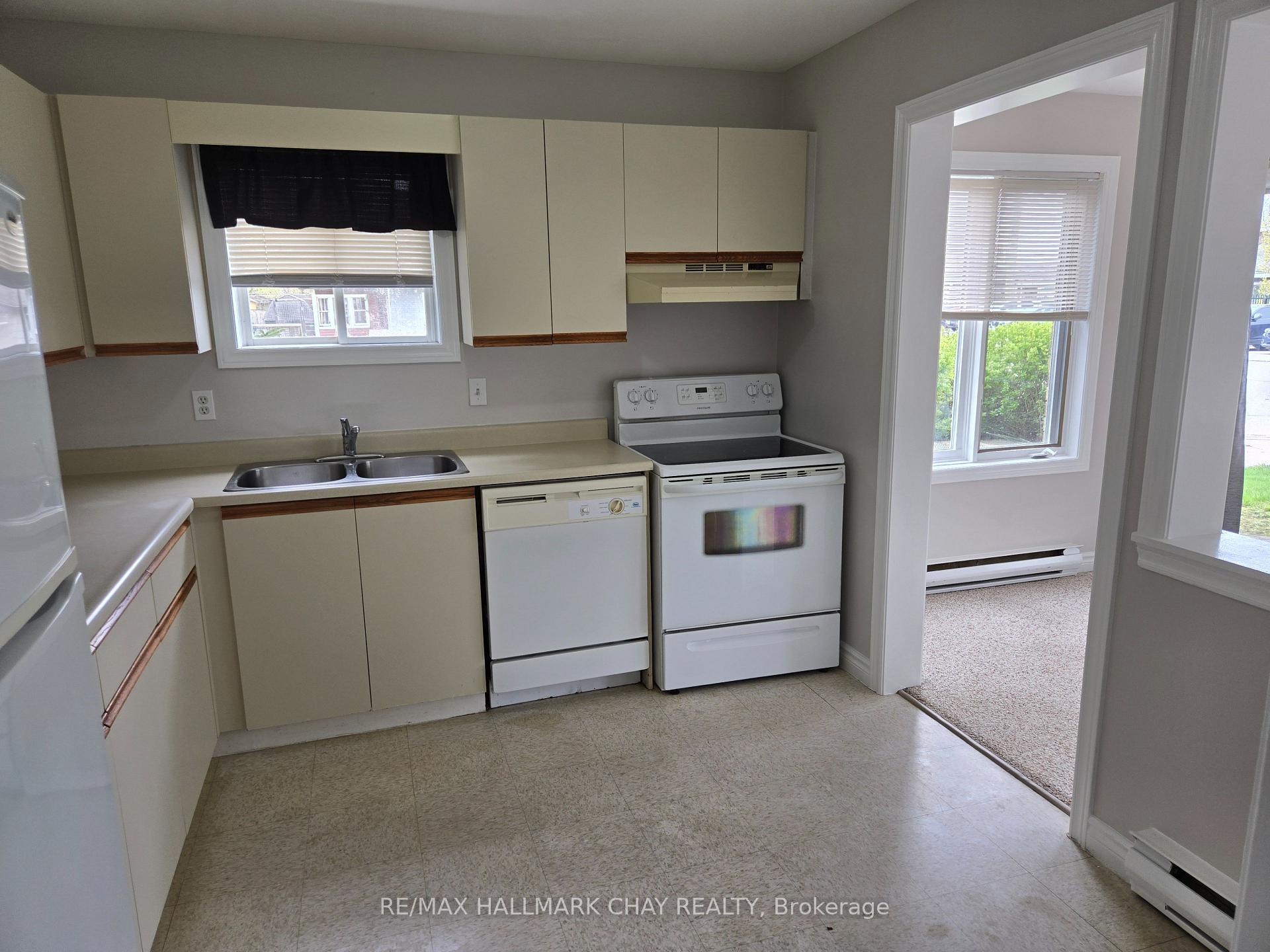 Photo 2 of Unit 1A, 89 Gowan Street, Barrie, Allandale — HOMEH
