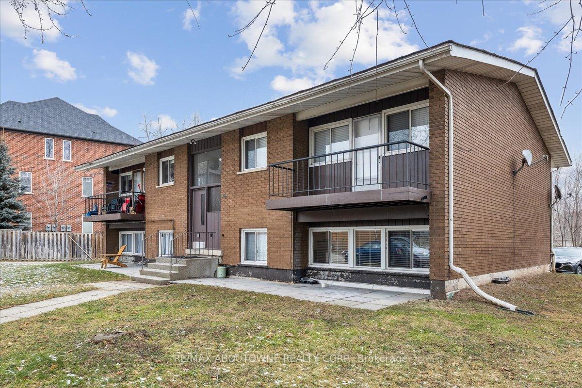 Photo 3 of Unit 3, 2350 Queensway Drive, Burlington, Freeman — HOMEH