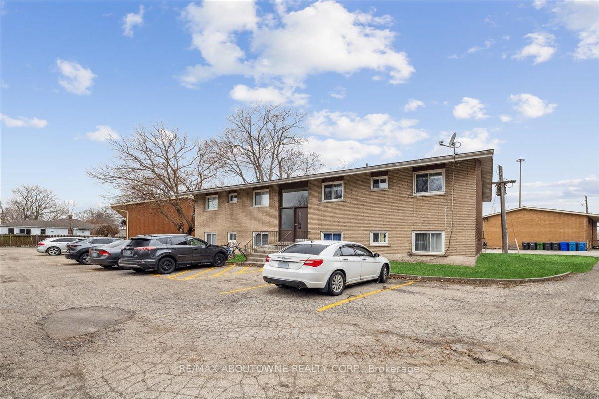 Photo 7 of Unit 3, 2350 Queensway Drive, Burlington, Freeman — HOMEH