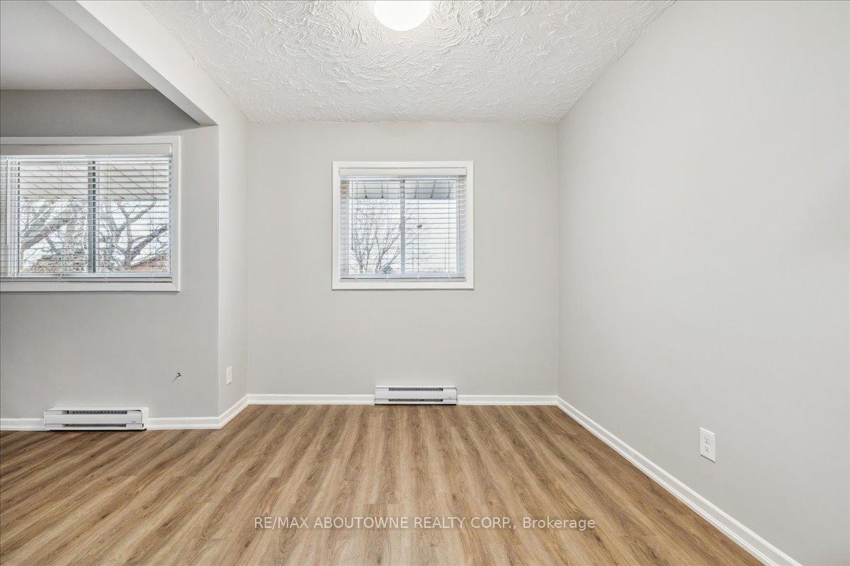 Photo 19 of Unit 3, 2350 Queensway Drive, Burlington, Freeman — HOMEH