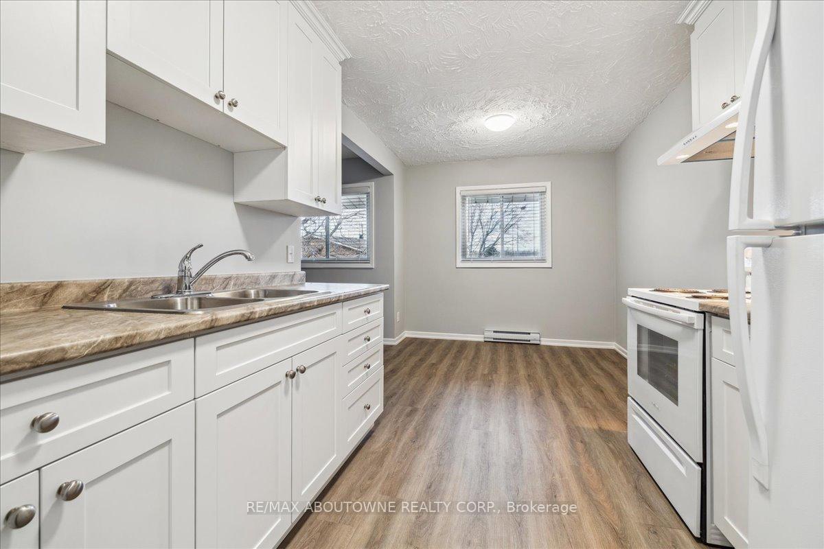 Photo 24 of Unit 3, 2350 Queensway Drive, Burlington, Freeman — HOMEH