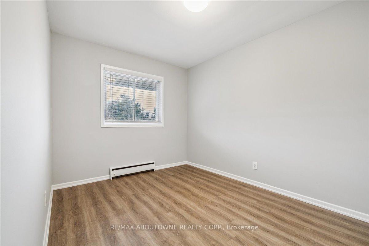 Photo 27 of Unit 3, 2350 Queensway Drive, Burlington, Freeman — HOMEH