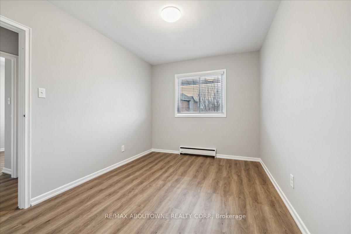 Photo 28 of Unit 3, 2350 Queensway Drive, Burlington, Freeman — HOMEH