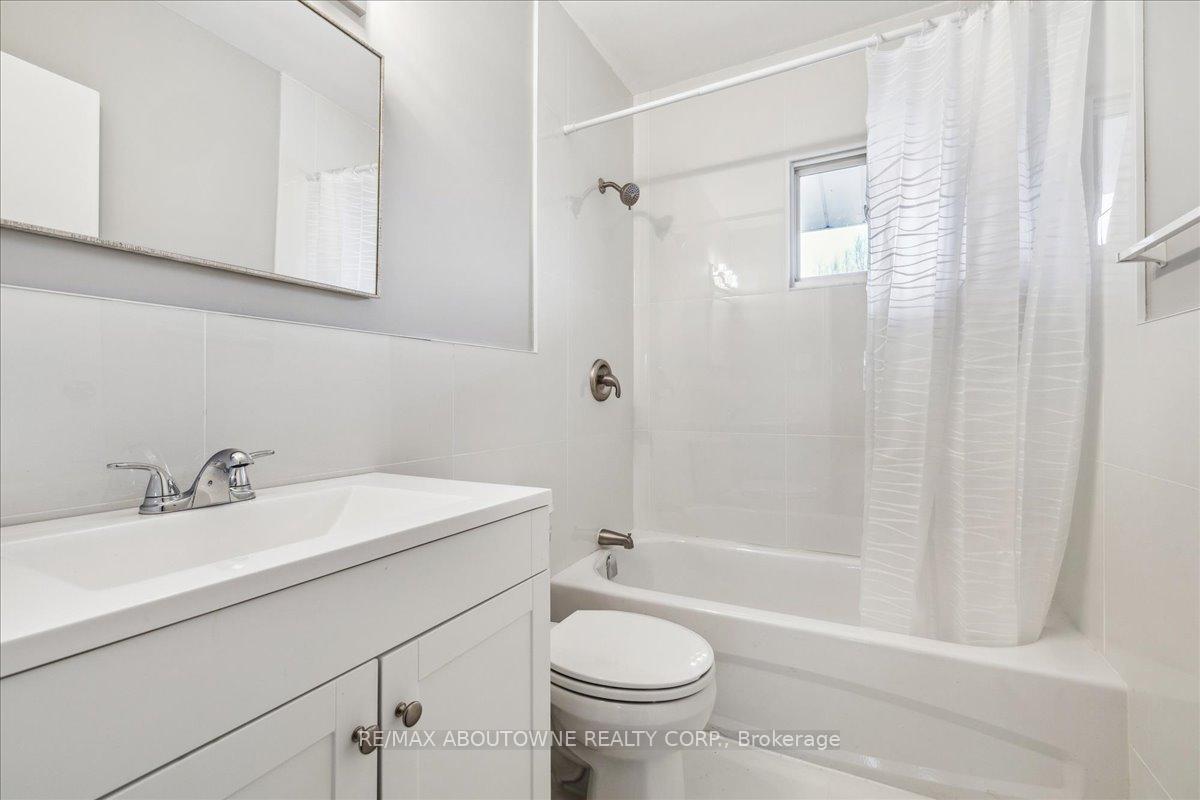 Photo 33 of Unit 3, 2350 Queensway Drive, Burlington, Freeman — HOMEH
