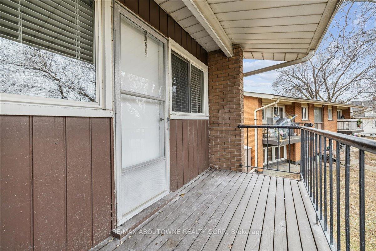 Photo 35 of Unit 3, 2350 Queensway Drive, Burlington, Freeman — HOMEH