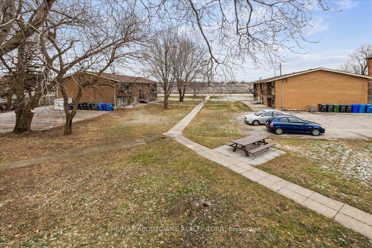 Photo 39 of Unit 3, 2350 Queensway Drive, Burlington, Freeman — HOMEH