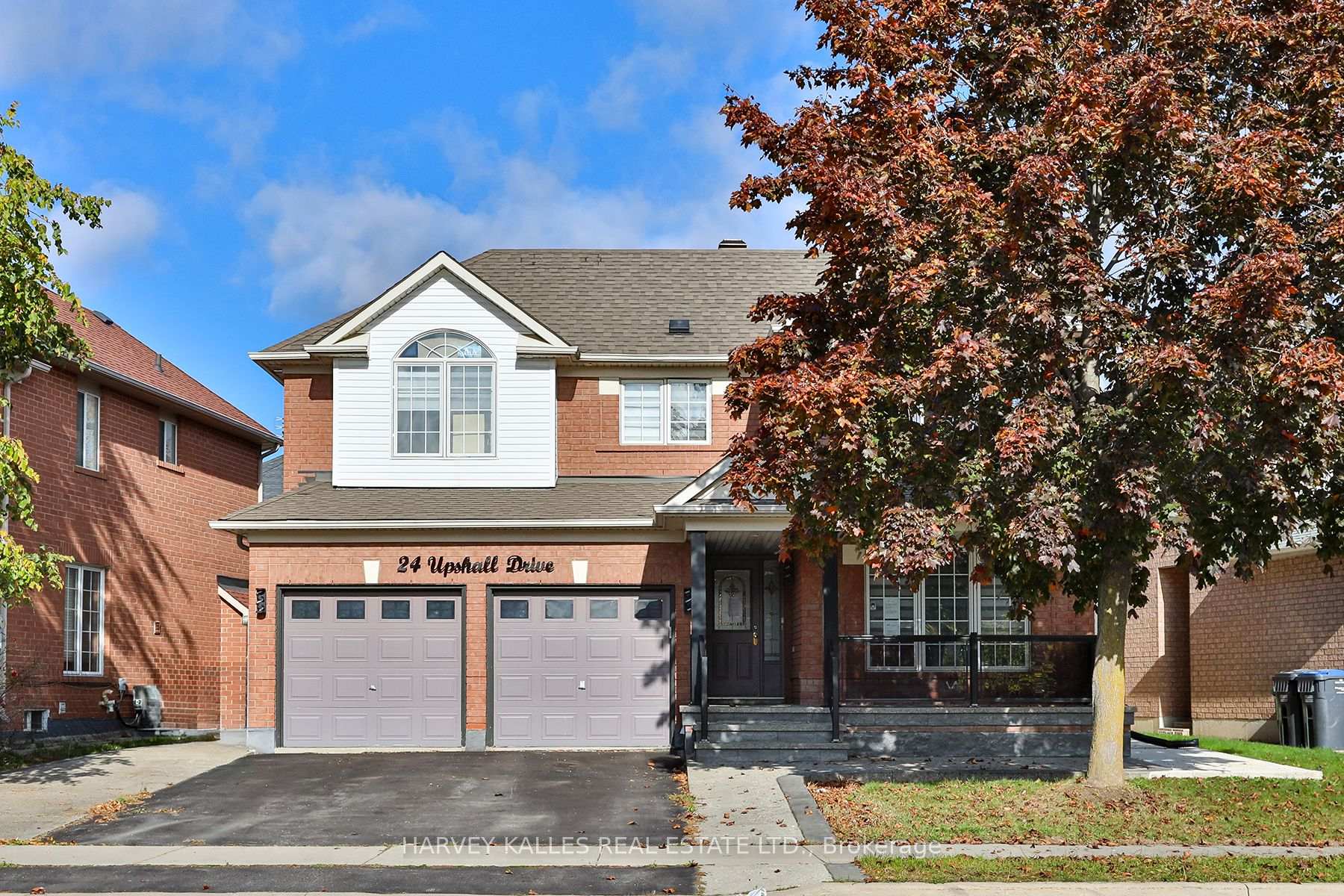 Photo 2 of 24 Upshall Drive, Brampton, Vales of Castlemore — HOMEH