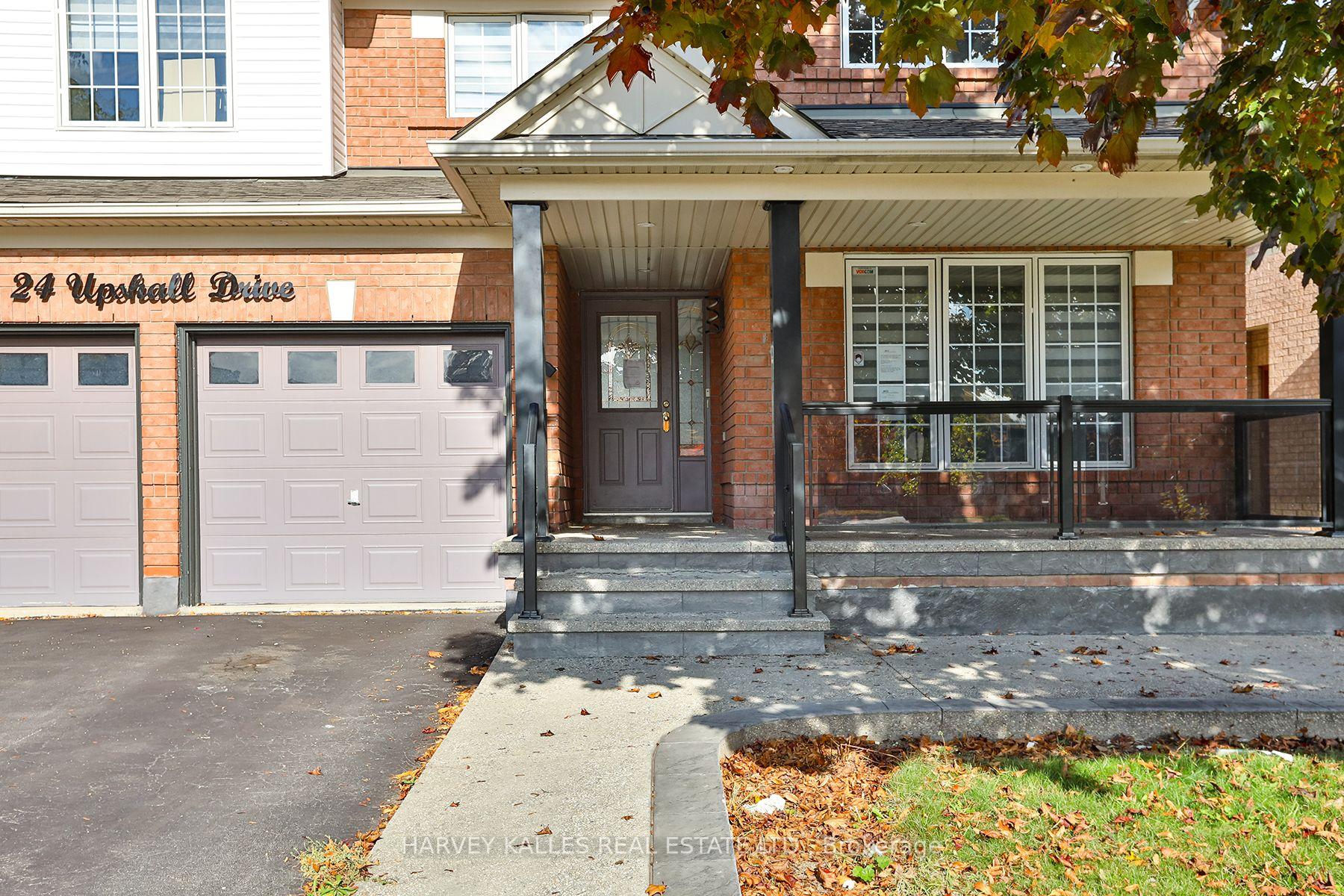Photo 5 of 24 Upshall Drive, Brampton, Vales of Castlemore — HOMEH