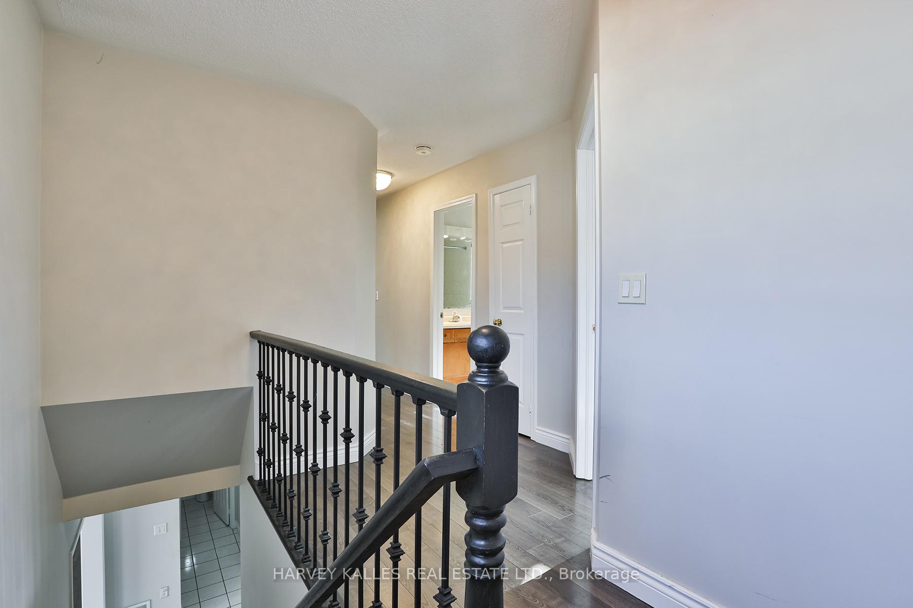 Photo 20 of 24 Upshall Drive, Brampton, Vales of Castlemore — HOMEH
