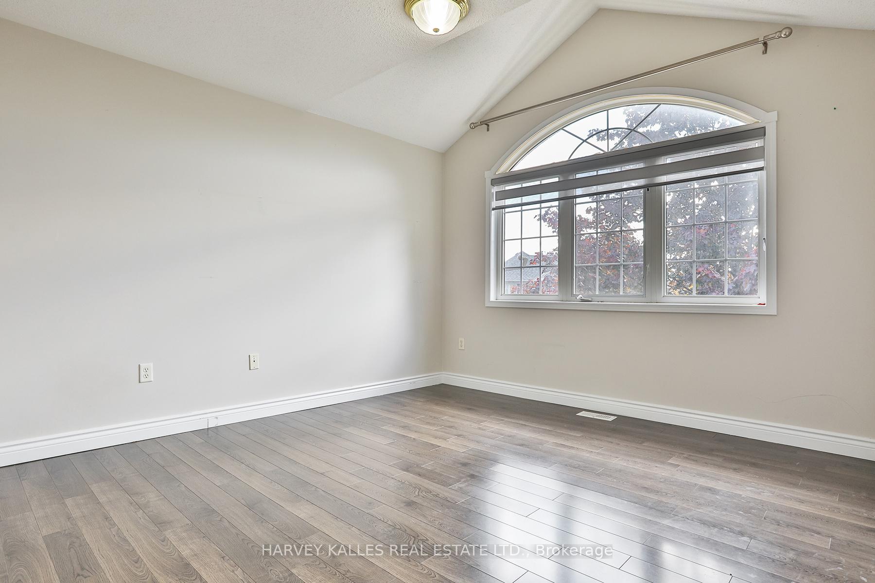 Photo 25 of 24 Upshall Drive, Brampton, Vales of Castlemore — HOMEH