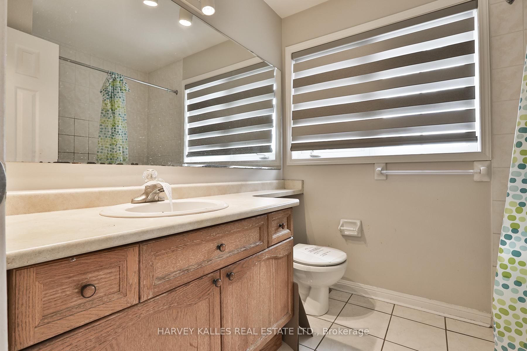 Photo 27 of 24 Upshall Drive, Brampton, Vales of Castlemore — HOMEH