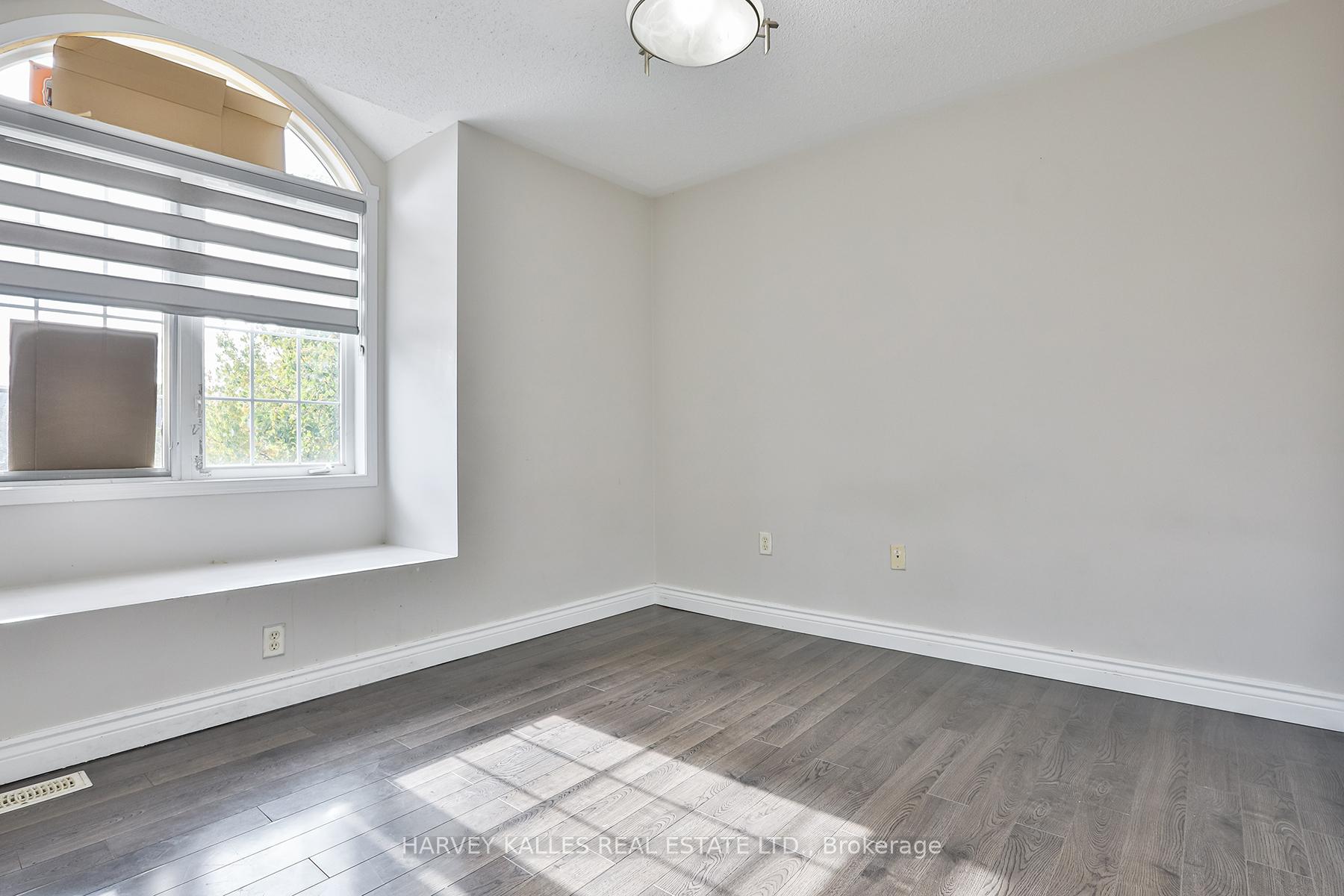 Photo 28 of 24 Upshall Drive, Brampton, Vales of Castlemore — HOMEH