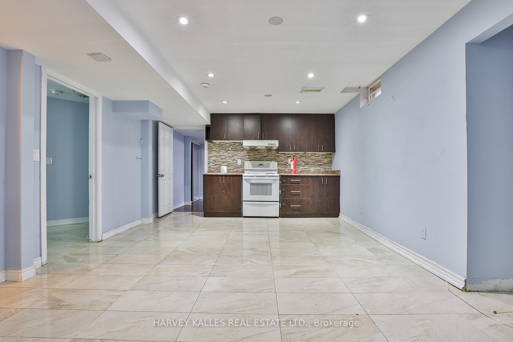 Photo 30 of 24 Upshall Drive, Brampton, Vales of Castlemore — HOMEH