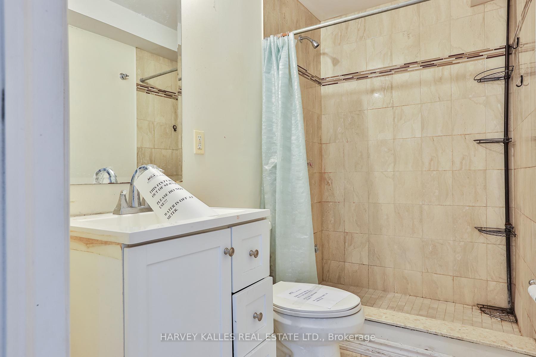 Photo 31 of 24 Upshall Drive, Brampton, Vales of Castlemore — HOMEH
