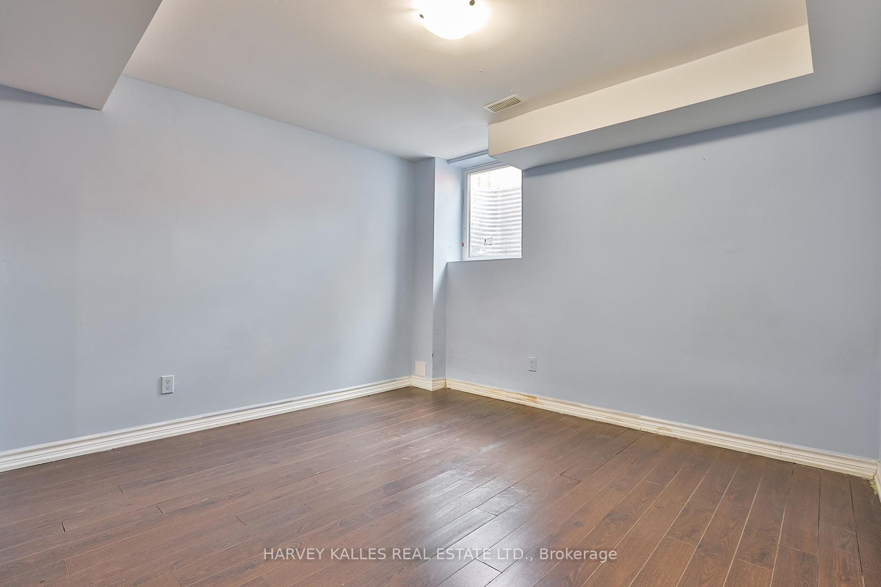 Photo 32 of 24 Upshall Drive, Brampton, Vales of Castlemore — HOMEH