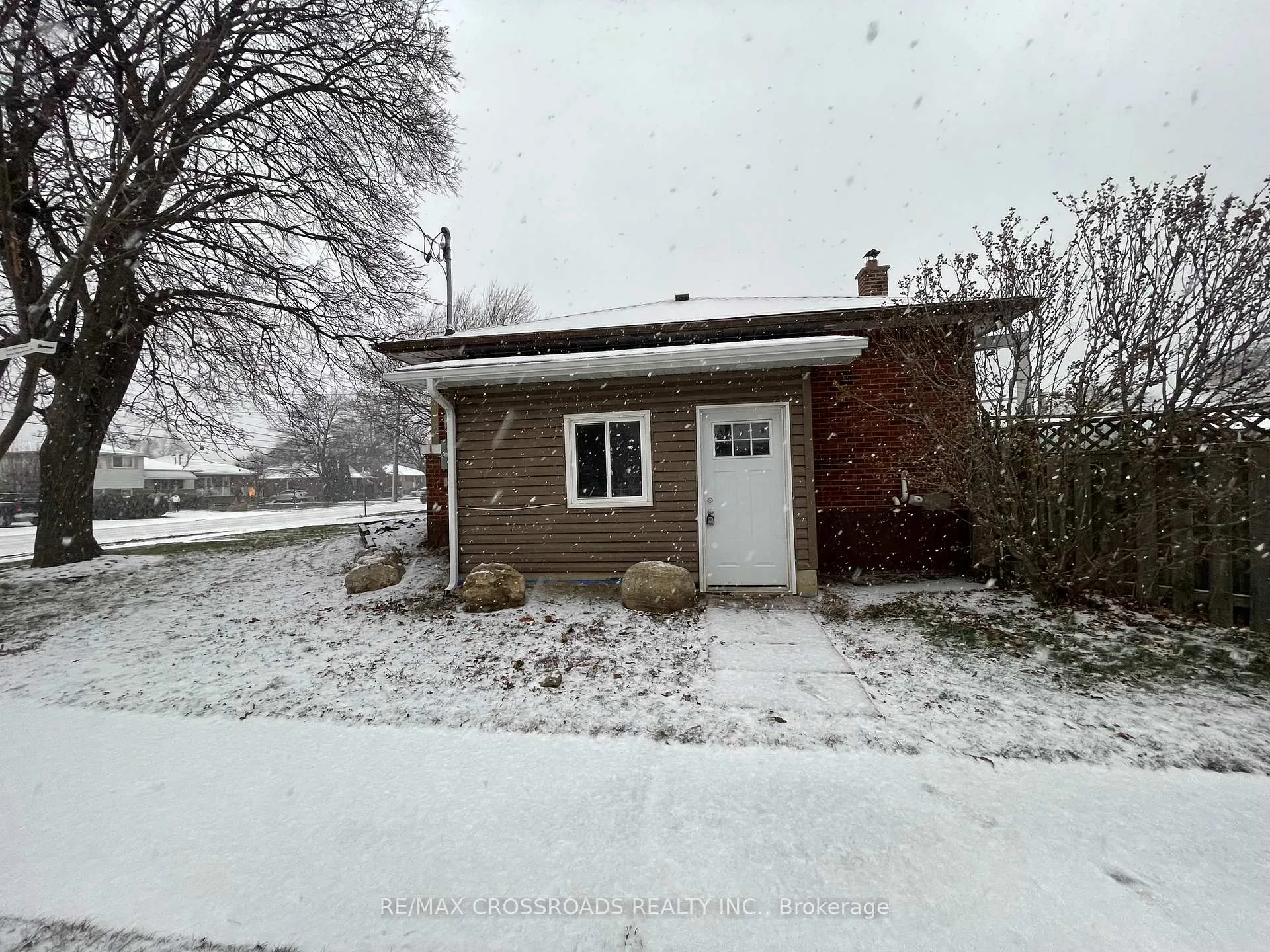 Photo 10 of Unit lower, 493 Upper Gage Avenue, Hamilton, Sunninghill — HOMEH