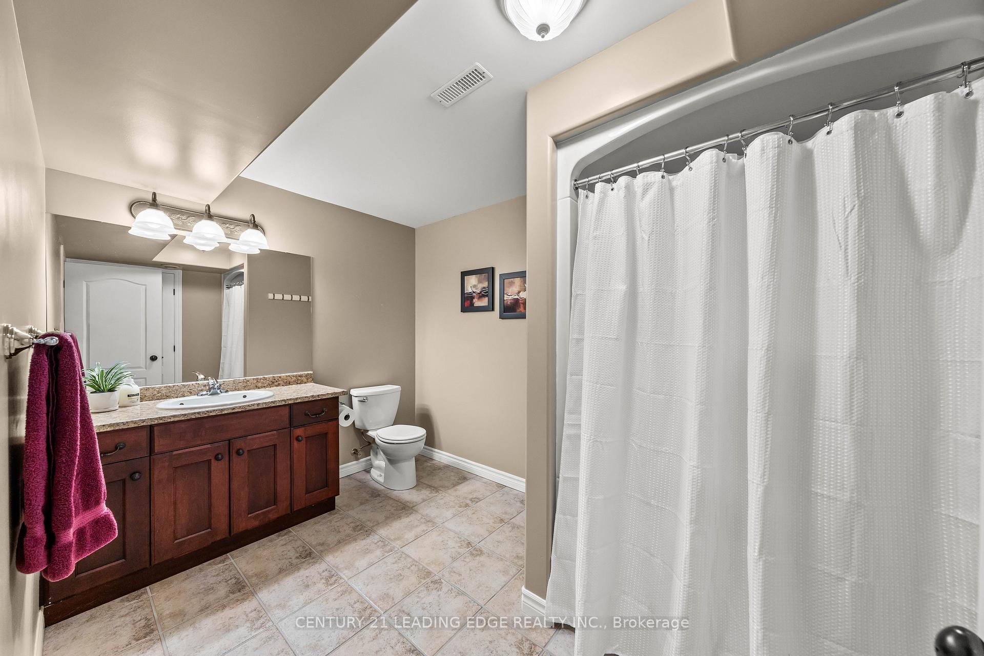 Photo 44 of 74 Simcoe Drive, Belleville, Thurlow Ward — HOMEH