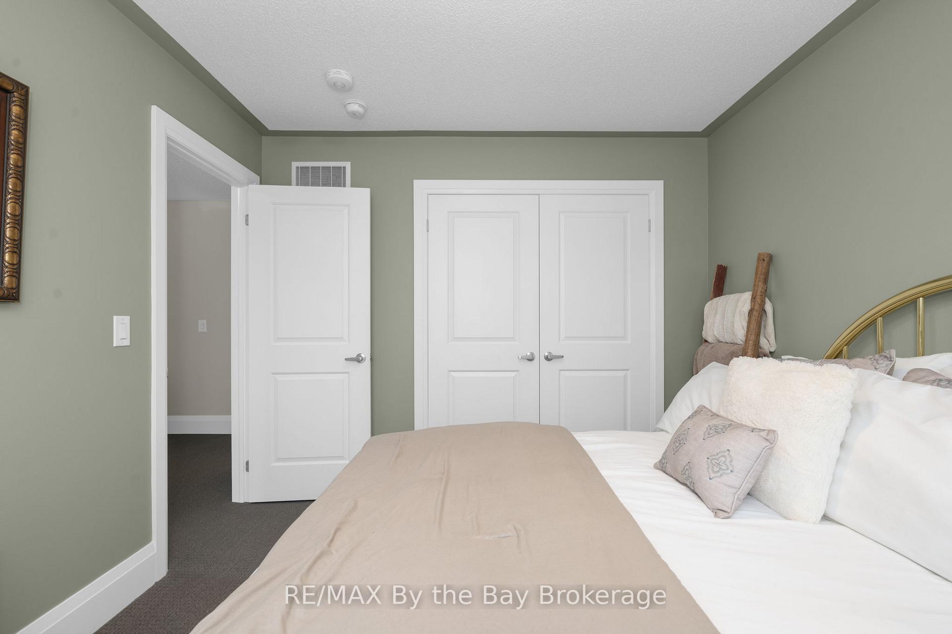 Photo 22 of 303 Atkinson Street, Clearview, Stayner — HOMEH