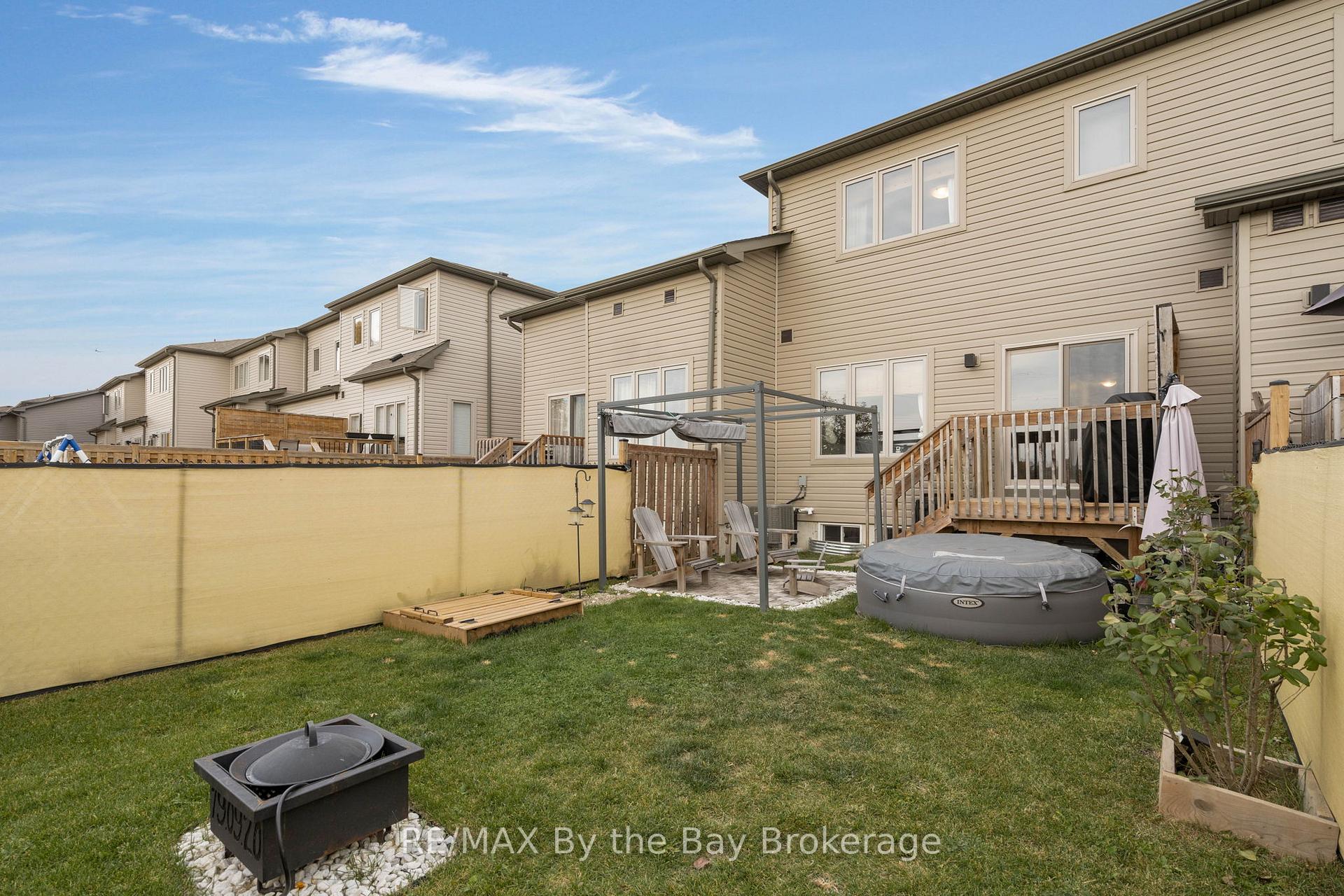 Photo 30 of 303 Atkinson Street, Clearview, Stayner — HOMEH