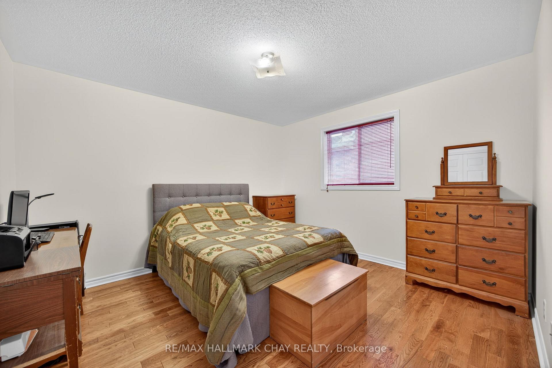 Photo 4 of 99 Sproule Drive, Barrie, Edgehill Drive — HOMEH