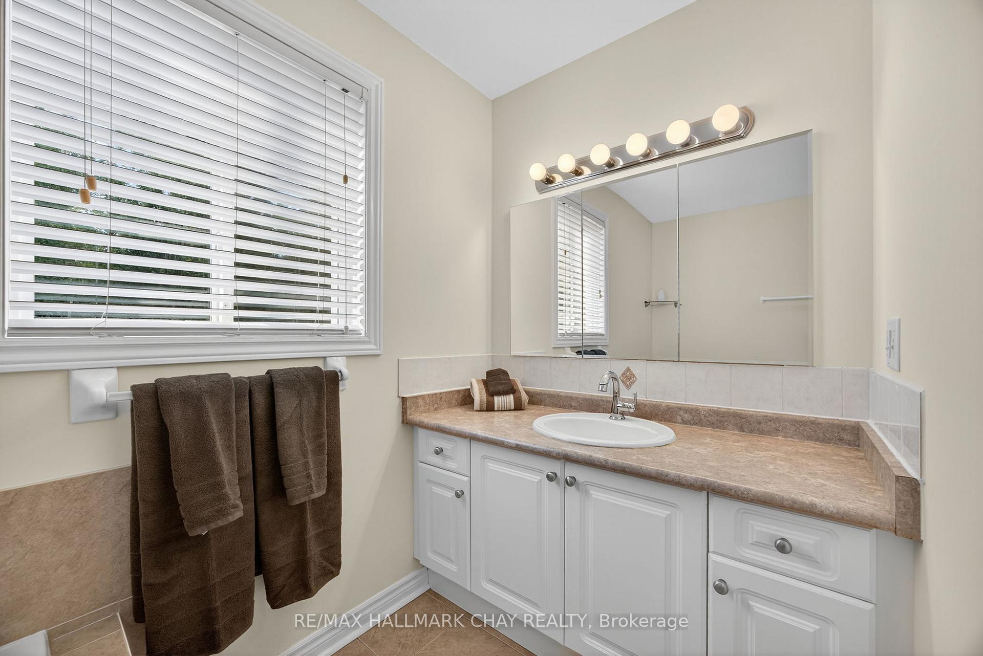 Photo 9 of 99 Sproule Drive, Barrie, Edgehill Drive — HOMEH