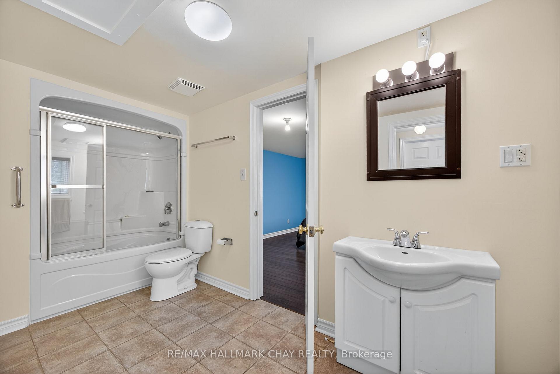 Photo 12 of 99 Sproule Drive, Barrie, Edgehill Drive — HOMEH