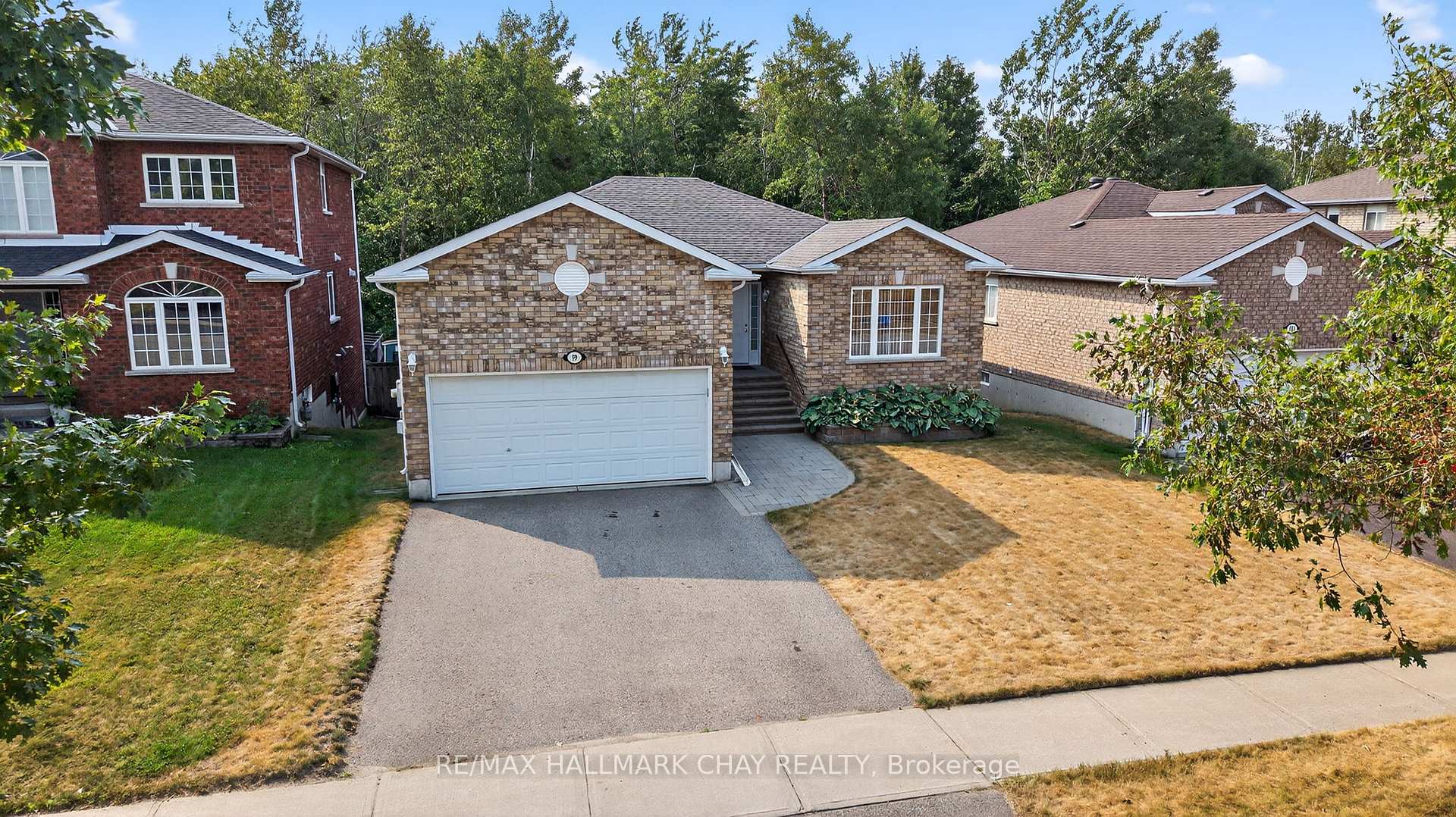 Photo 24 of 99 Sproule Drive, Barrie, Edgehill Drive — HOMEH